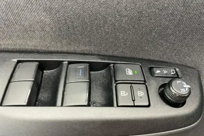 Photo 83 Toyota Yaris  Hybride 116h