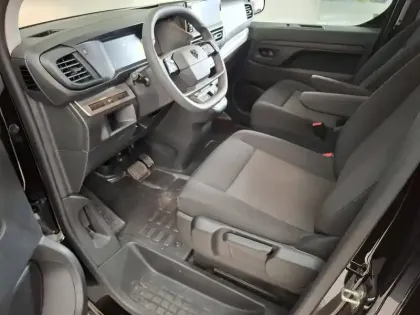 Photo 23 Peugeot Expert  CA FIXE M DIESEL 150 CH MANUELLE