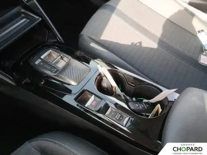 Photo 17 Peugeot 2008  BlueHDi 130 S&S EAT8