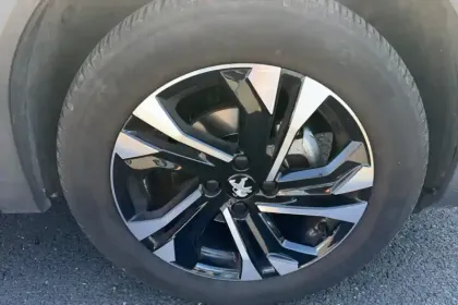 Photo 13 Peugeot 2008  PureTech 130 S&S EAT8