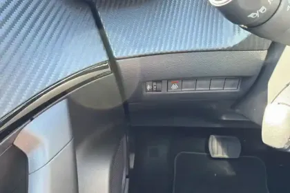 Photo 22 Peugeot 2008  PureTech 130 S&S EAT8