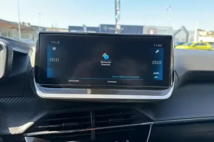 Photo 26 Peugeot 2008  PureTech 130 S&S EAT8