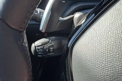 Photo 21 Peugeot 2008  PureTech 130 S&S EAT8