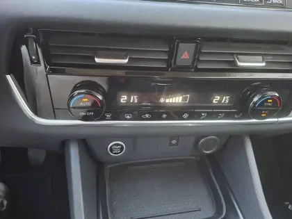 Photo 53 Nissan Qashqai  Mild Hybrid 140 ch