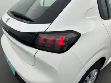 Photo 16 Peugeot 208  PURETECH 75 S&S BVM5