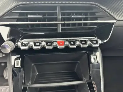 Photo 20 Peugeot 208  PURETECH 75 S&S BVM5