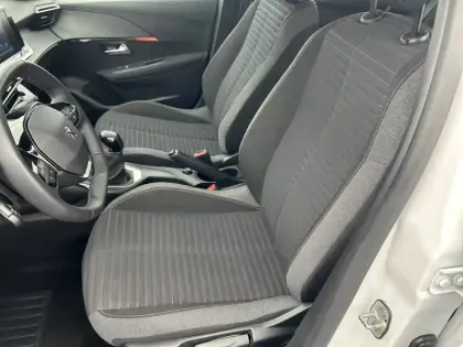 Photo 10 Peugeot 208  PureTech 75 S&S BVM5