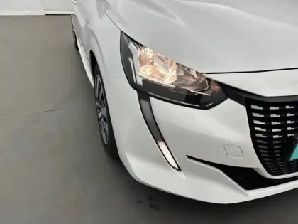 Photo 57 Peugeot 208  PureTech 75 S&S BVM5