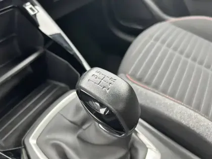 Photo 13 Peugeot 208  PureTech 75 S&S BVM5