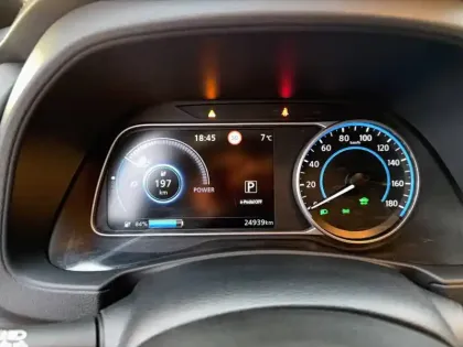 Photo 65 Nissan Leaf  Electrique 40kWh