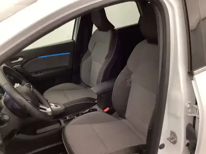 Photo 9 Renault Symbioz  E-Tech full hybrid 145