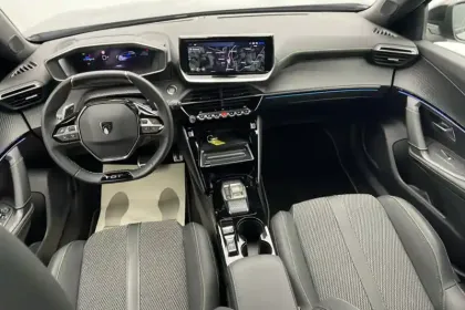 Photo 8 Peugeot 2008  Hybrid 145 e-DCS6