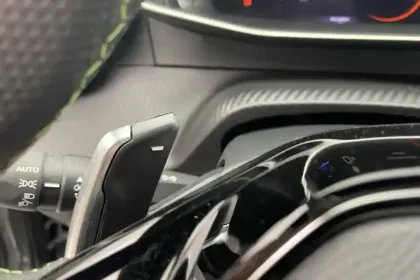 Photo 19 Peugeot 2008  Hybrid 145 e-DCS6