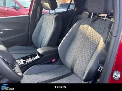 Photo 11 Peugeot 2008 PureTech 130 S&S EAT8 Allure