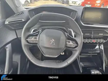 Photo 8 Peugeot 2008 PureTech 130 S&S EAT8 Roadtrip