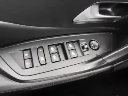 Photo 19 Peugeot 308  PureTech 130ch S&S EAT8 Allure Pack
