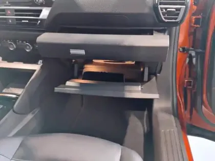 Photo 15 Citroën C4  BlueHDi 130 S&S EAT8 Feel Pack