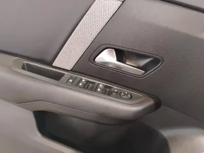 Photo 19 Citroën C4  BlueHDi 130 S&S EAT8 Feel Pack