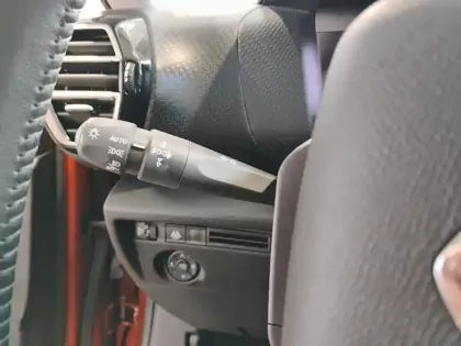 Photo 16 Citroën C4  BlueHDi 130 S&S EAT8 Feel Pack