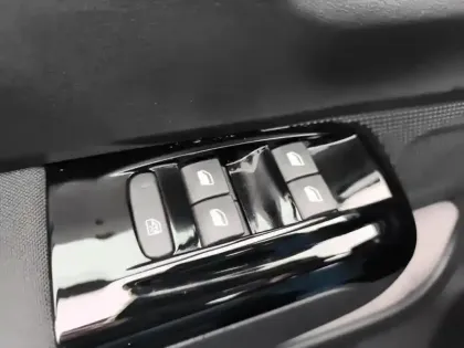 Photo 19 Citroën C3 Gén. III Ph2 Shine 5