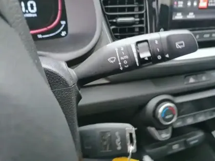 Photo 17 Kia Stonic  1.0 T-GDi 100 ch ISG BVM5 Active