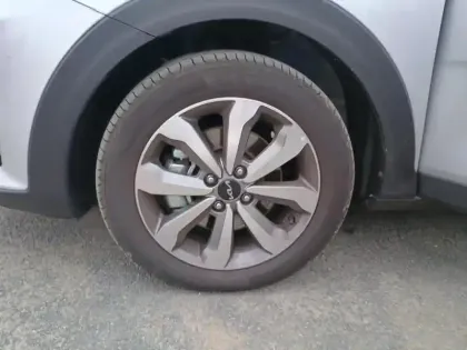 Photo 14 Kia Stonic  1.0 T-GDi 100 ch ISG BVM5 Active