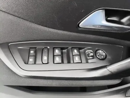 Photo 19 Peugeot 308 Gén. III Ph1 Active Pack 5