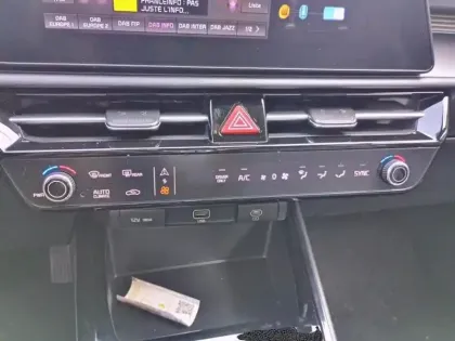 Photo 21 Kia Niro  1.6 GDi 129 ch HEV DCT6 Active