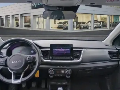Photo 9 Kia Stonic  1.0 T-GDi 100 ch ISG BVM5 Active