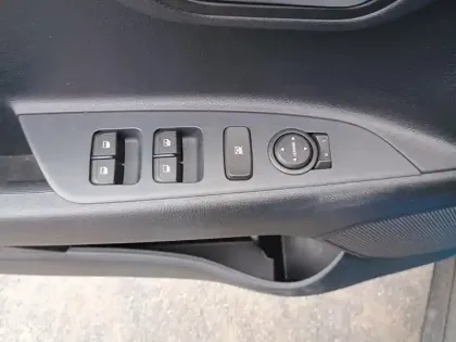 Photo 19 Kia Stonic  1.0 T-GDi 100 ch ISG BVM5 Active