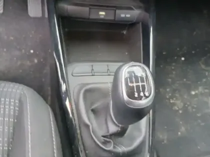 Photo 23 Kia Stonic  1.0 T-GDi 100 ch ISG BVM5 Active