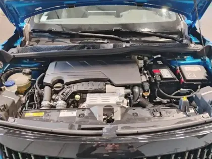 Photo 6 Peugeot 2008 Gén. II Ph1 NG GT Pack 5