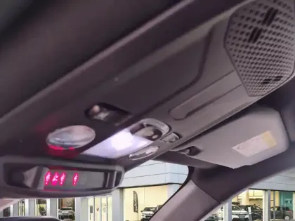 Photo 24 Peugeot 2008  PureTech 130 S&S EAT8 Allure