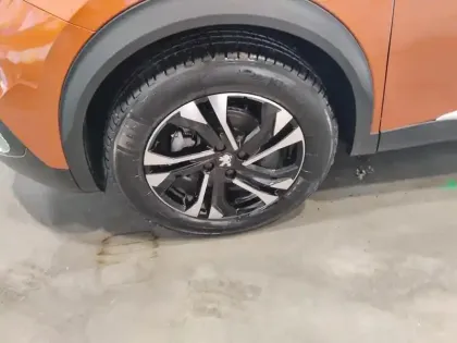 Photo 14 Peugeot 2008  PureTech 130 S&S EAT8 Allure