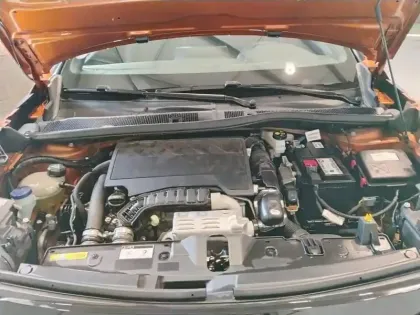 Photo 6 Peugeot 2008  PureTech 130 S&S EAT8 Allure