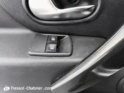 Photo 27 Dacia Sandero  Blue dCi 95 Stepway