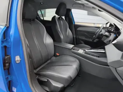 Photo 8 Peugeot 308  PHEV 180 e-EAT8 Allure
