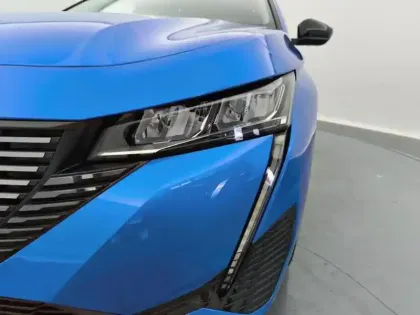 Photo 13 Peugeot 308  PHEV 180 e-EAT8 Allure