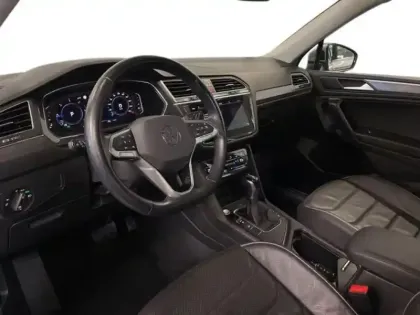 Photo 8 Volkswagen Tiguan 2.0 TDI 150ch DSG7 Elegance Exclusive