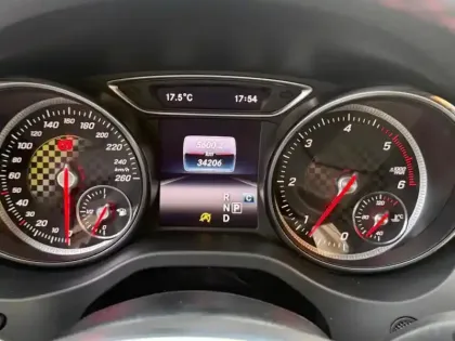 Photo 13 Mercedes Classe A 220 d 2.0 177 AMG Line