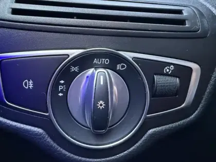 Photo 14 Mercedes Classe GLC GLC 220 d 4MATIC Coupé AMG Lin