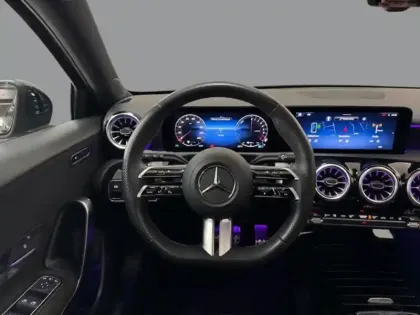 Photo 10 Mercedes Classe A 250 e Hybrid EQ AMG Line