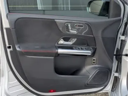 Photo 14 Mercedes Classe B Gén. III (W247) Ph1 AMG Line Edition 5