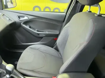 Photo 12 Ford Focus 1.5 182 ST-Line