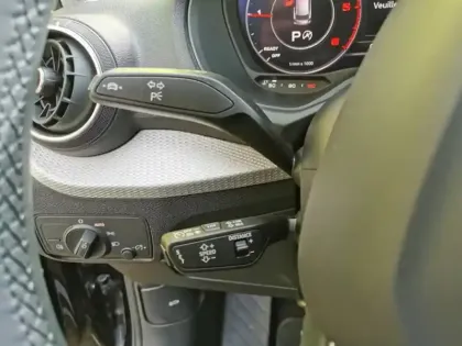 Photo 18 Audi Q2 30 TDI Design 2.0 TDI 116 ch 