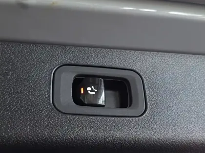 Photo 35 Mercedes CLA sse E 300 e Hybrid EQ AMG L