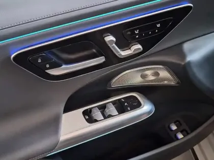 Photo 38 Mercedes CLA sse E 300 e Hybrid EQ AMG L