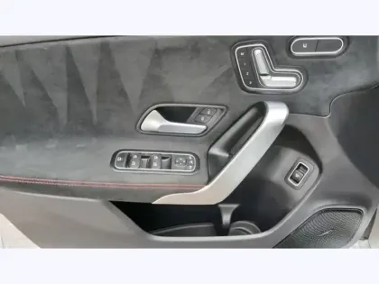 Photo 14 Mercedes Classe A Gén. IV (V177) Ph1 AMG Line 4