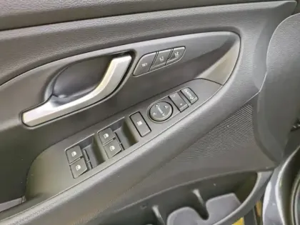 Photo 17 Hyundai I30 N Line Mild-Hybrid 1.5 T-GDI 1