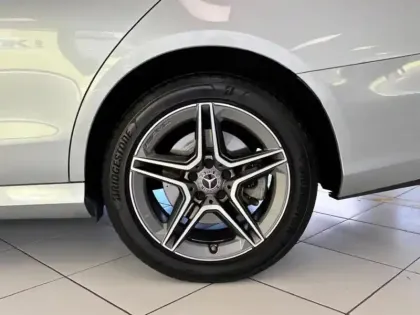 Photo 10 Mercedes Classe E 300 de 194+122 AMG Line 9G-Tro